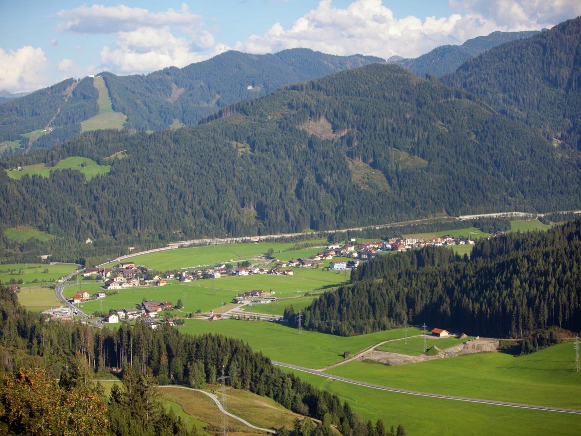 Apartment In Sankt Johann Im Pongau Near Ski Area 바그라인 외부 사진